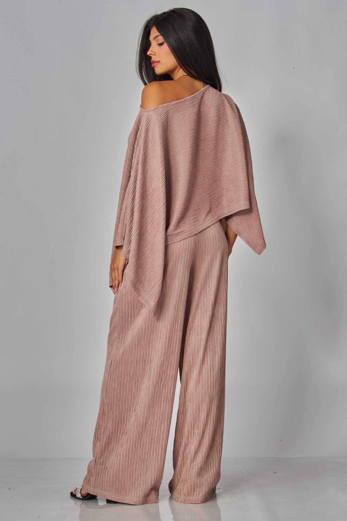 Love Poem Crinkled Plisse Cape Kimono Luxury Pants Set