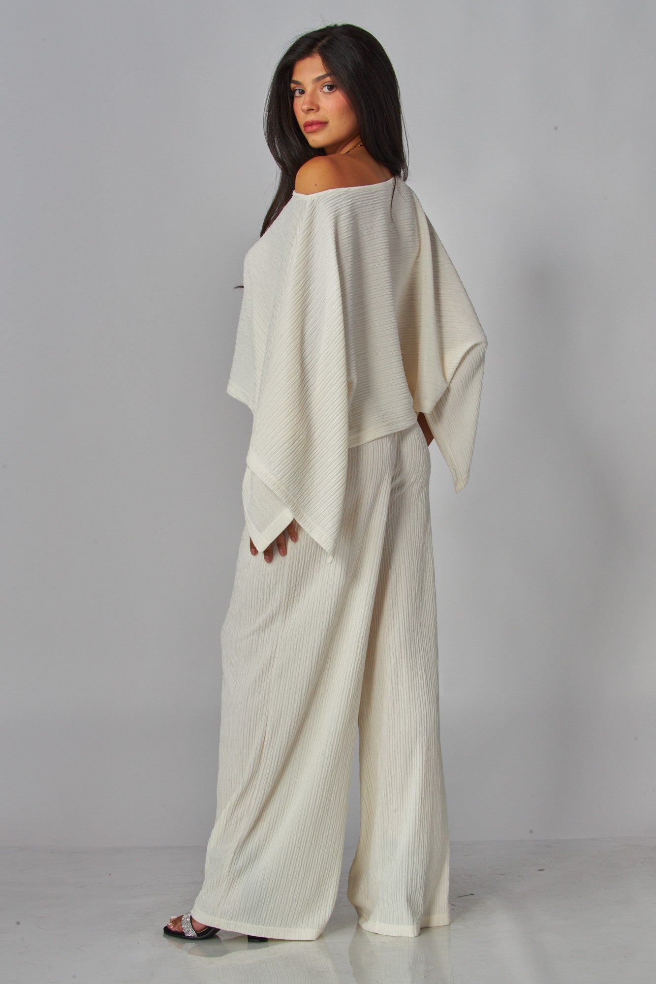 Love Poem Crinkled Plisse Cape Kimono Luxury Pants Set