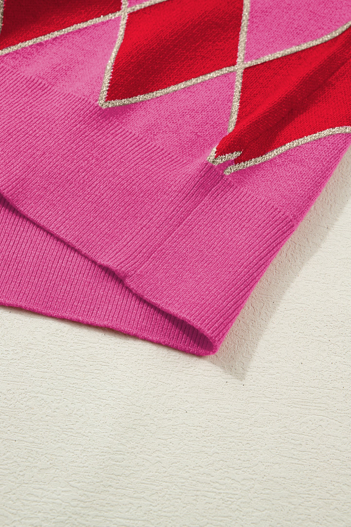 Lavendar Lane Clothing rose glitter trim rhombus pattern knit sweater vest, stylish and cozy for casual wear.