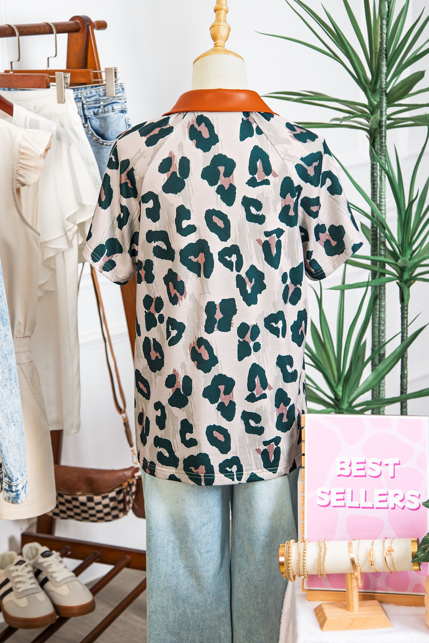 Lavendar Lane leopard print short sleeve blouse with contrast collar, button front, casual and unique fashion top.